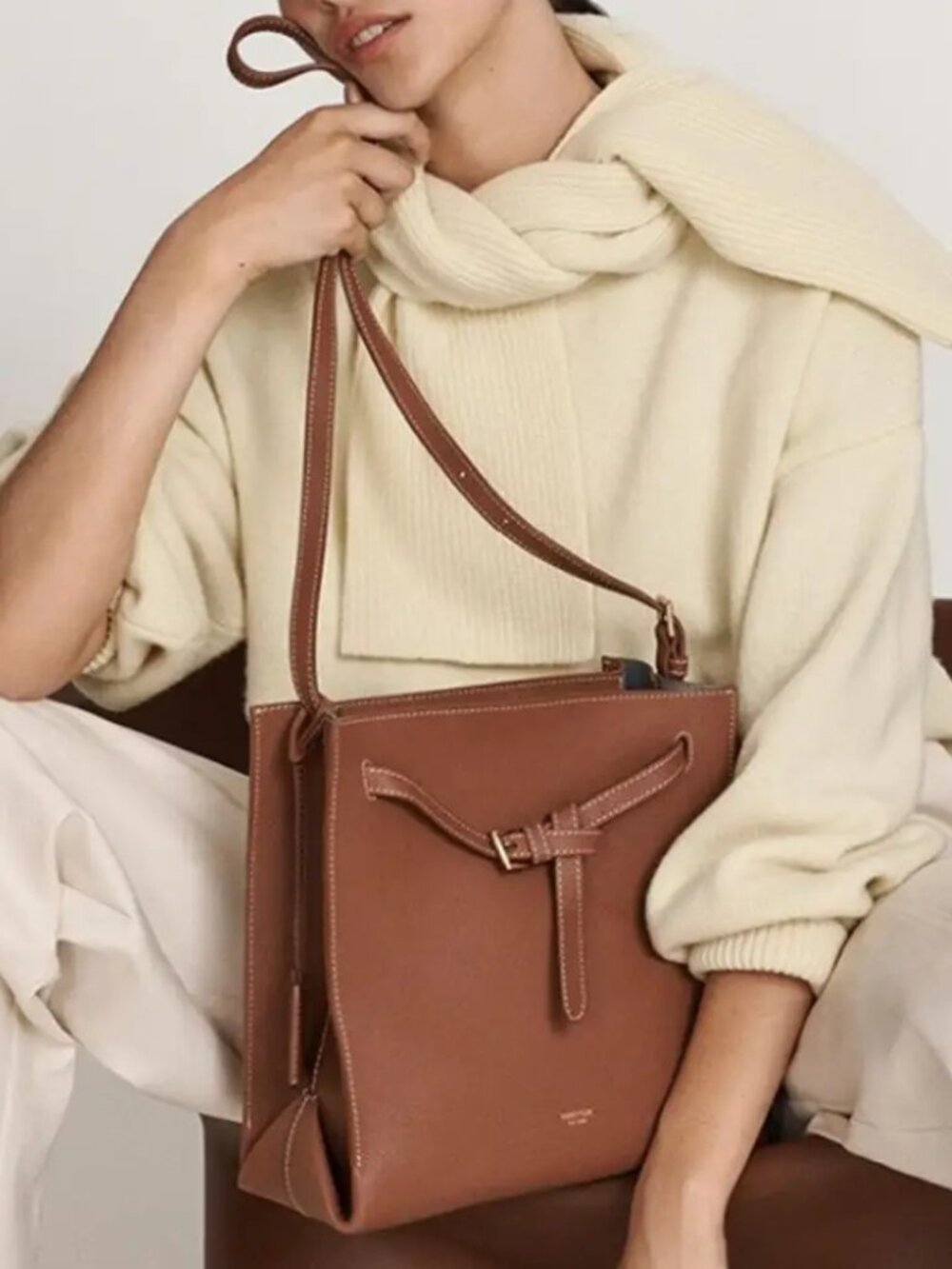 Oroton Crossbody "EUC"